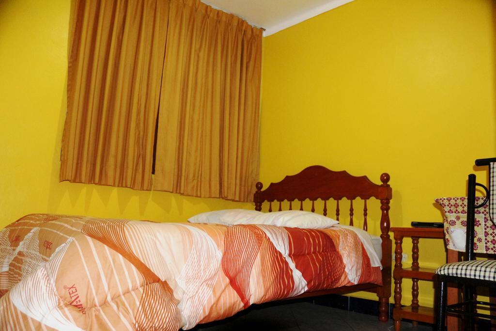 Hospedaje Karol Hotel Ayacucho Room photo